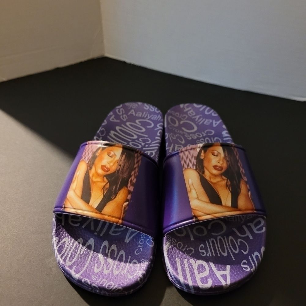 Aliyah Slides Remixed with 90" Fashionable Icons Size 7 Aliyah design on front